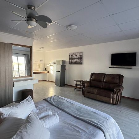 Plot 19 Villa Ghanzi Bagian luar foto